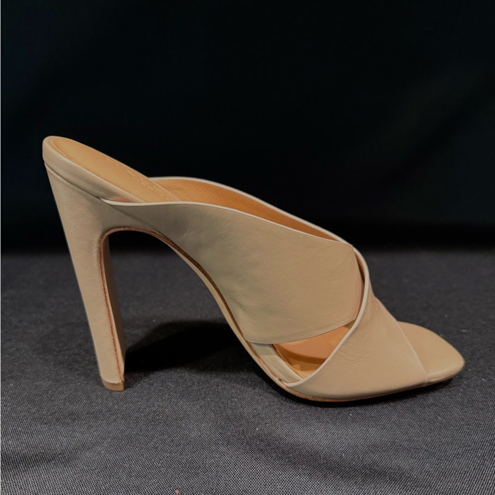 Halston Heritage Tan Heels Elegant Mule Design - Picture 3 of 14